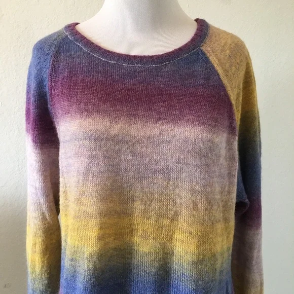✨️4/$35✨️ SALE EXPRESS knit sweater. S - Picture 2 of 8